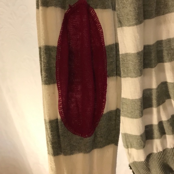 Sweater - Picture 4 of 4